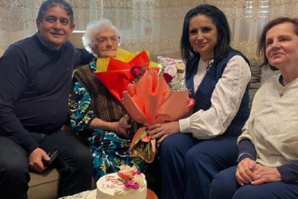 Ana Bimbea la 104 Ani: O Viață de Inspirație și Longevitate în Alba Iulia