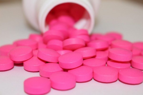 Ibuprofenul: Un Medicament Comun cu Potențial Anti-Cancerigen – O Analiză Detaliată