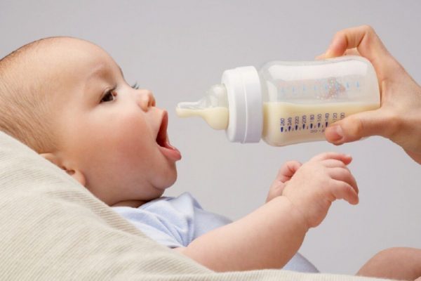 Controversa Lactatelor pentru Sugari: Retragerea Lapte Praf și Anchetele Penale din Franța