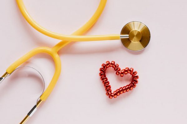 Panencefalita sclerozantă subacută (PESS) – Cauze, Simptome, Diagnostic și Tratament