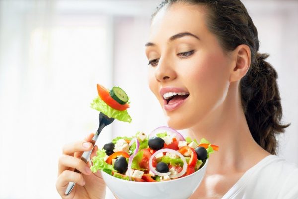 Orthorexia: Căderea în capcana alimentației perfecte și impactul său asupra societății moderne
