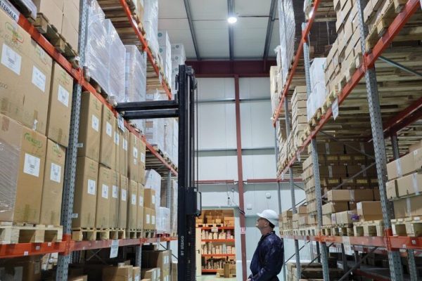 Cosmo Pharm: O Accelerare Impresionantă în Industria Suplimentelor Alimentare din România
