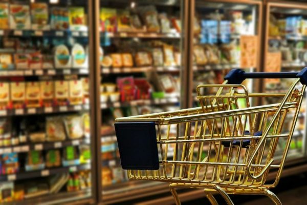 Criza consumului în România: Scăderea vânzărilor de alimente și impactul asupra economiei