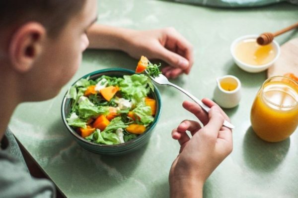 Secretele unui aspect tineresc: Povestea lui Edson Brandao și impactul alegerilor alimentare asupra îmbătrânirii