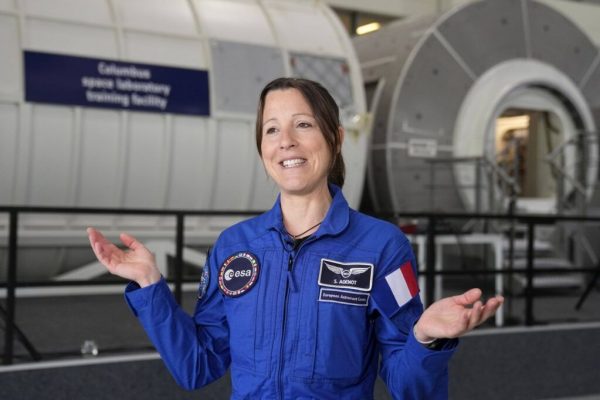 Mesajul Din Spațiu: Îndemnul Astronauților de a Visa Măreț