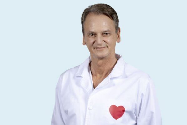 Transformarea intervențiilor cardiace la copii: De la operații pe cord deschis la tehnici microinvazive