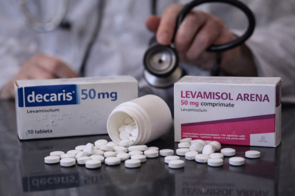Retragerea Levamisolului: O Decizie Crucială pentru Sănătatea Publică Europeană