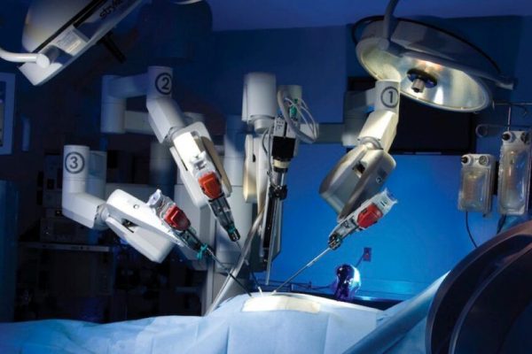 Investiții Strategice în Chirurgia Robotică: O Nouă Eră pentru Sănătatea României