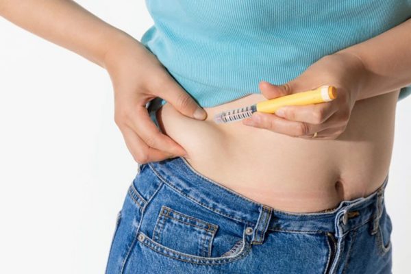 Injecțiile pentru slăbit: Elixir sau otravă? Analiza greșelilor frecvente și impactul asupra sănătății