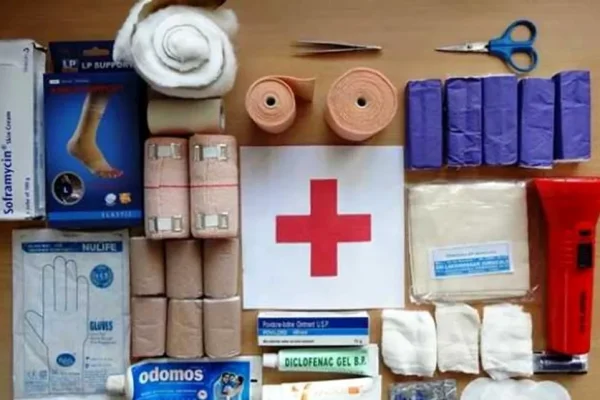 Importanța Trusei Medicale de Prim-Ajutor în Mașină: Reglementări, Sancțiuni și Impact Asupra Siguranței Rutiere