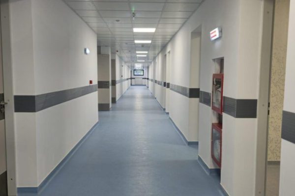 Violența împotriva medicilor: Un apel urgent pentru reforme în sistemul de sănătate