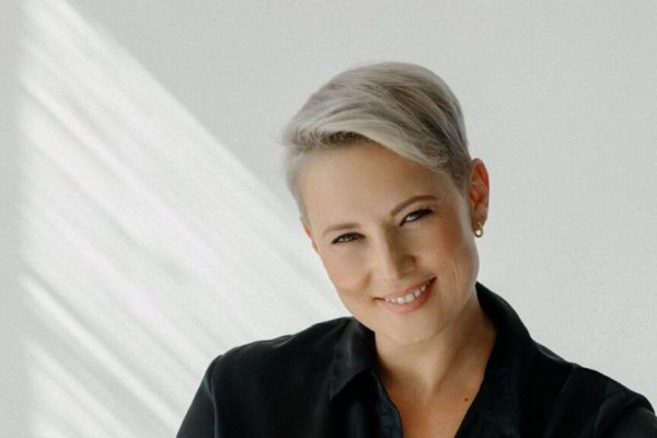 Explorând relațiile umane: Psih. Dr. Raluca Anton și turneul național „Harta relațiilor tale”