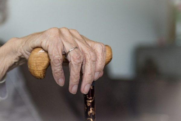 Vitamina K: Esențială pentru o Îmbătrânire Sănătoasă după 70 de Ani