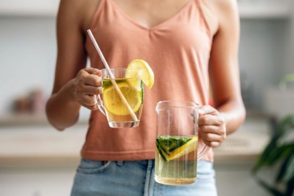 Ghid Complet pentru Detoxifiere: Când, Cum și De Ce Este Esențială