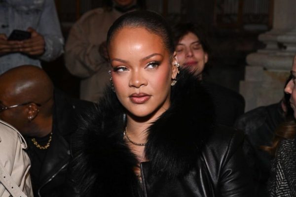 Incident Armat în Beverly Hills: Rihanna, Victima unui Atac Nejustificat