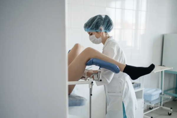 Secreția vaginală: Semne de sănătate sau probleme medicale? Ce trebuie să știe fiecare femeie