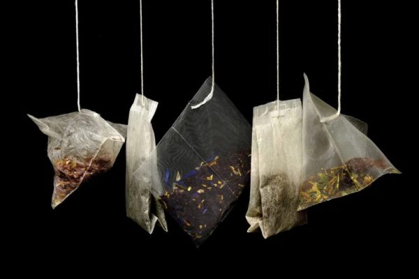 Pericolele ascunse ale pliculețelor de ceai: Cum microplasticele ne afectează sănătatea