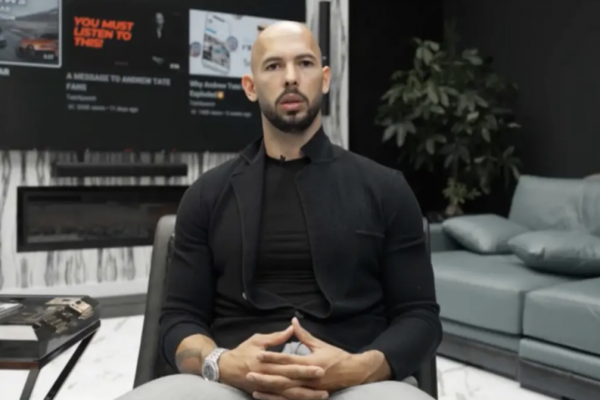 Controversa Semnului „Matrix”: Andrew Tate și Impactul său în Cultura Digitală