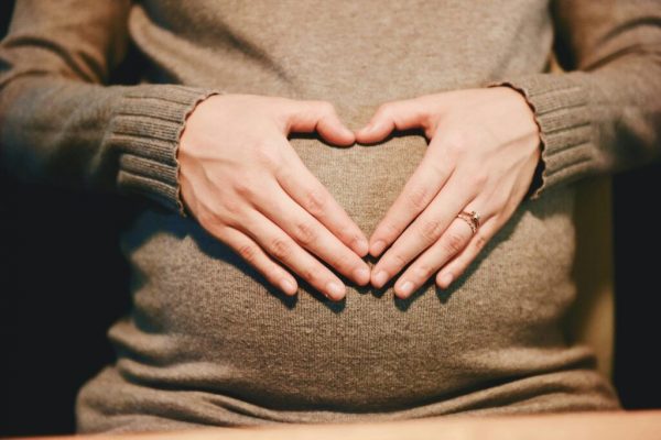 Planificarea unei Sarcini După 35 de Ani: Riscuri, Schimbări de Fertilitate și Soluții pentru o Sarcină Sănătoasă