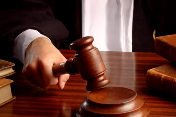 Sentință controversată: Pedeapsa unei prostituate din Oradea pentru furtul de 7500 de lei