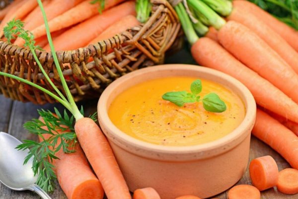 Morcovul crud: Remediul natural pentru detoxifierea ficatului și îmbunătățirea sănătății pielii