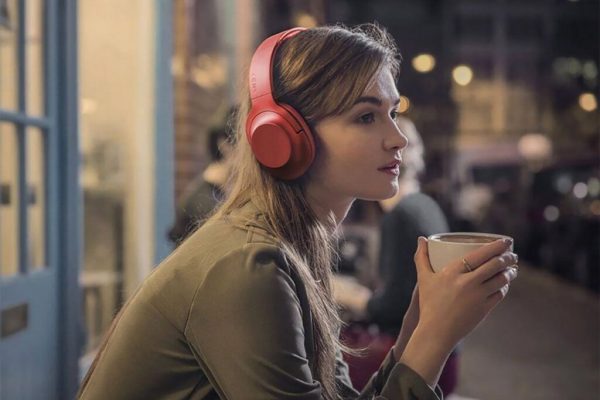 Substanțe chimice toxice în căștile audio: Un alarmant semnal de alarmă pentru sănătatea publică din Europa