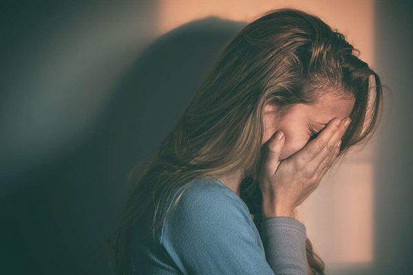 Impactul rezultatelor școlare asupra sănătății mintale a adolescenților: Semnele de alarmă ignorate de părinți