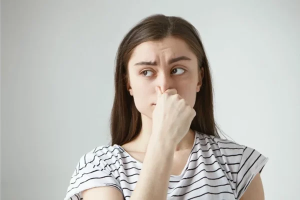 Alimentele și Mirosul Urinei: Ce Ne Spun Schimbările Acestei Caracteristici Esențiale?