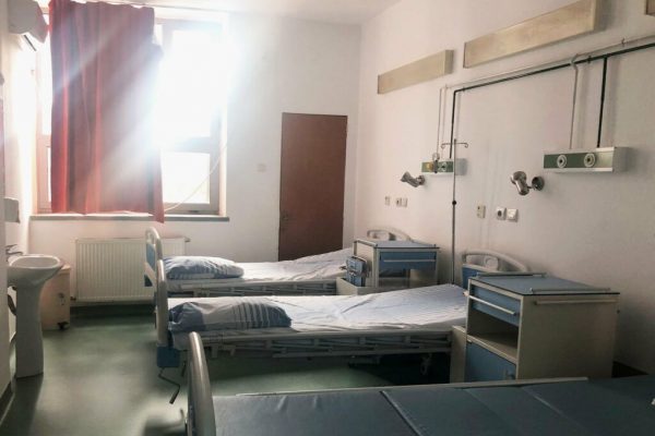 Reducerea paturilor de spital în România: O analiză a deciziilor Ministerului Sănătății