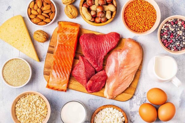 Impactul proteinelor asupra vârstei biologice: Ghidul esențial pentru o îmbătrânire sănătoasă