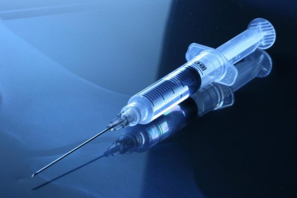 Vaccinul Antigripal: O Armă Inesperată Împotriva Alzheimerului?