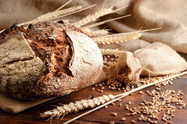 Reducerea consumului de pâine după 50 de ani: Implicații pentru sănătate și nutriție