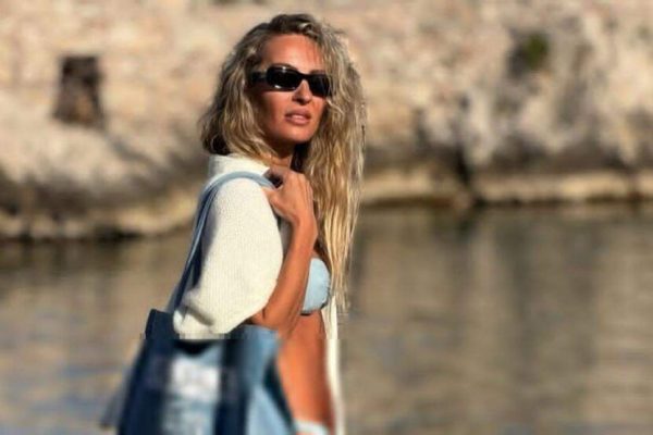 Flavia Mihășan și Lupta cu Obsesia pentru Curățenie: O Privire Asupra Sănătății Mintale în Rândul Vedetelor