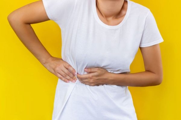 Durerea în partea dreaptă a abdomenului: Semnele pietrelor la fiere și confuziile comune