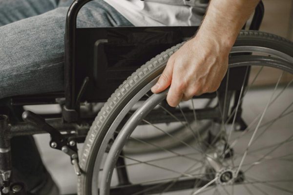 Avertizările autorităților pentru persoanele cu handicap: Riscurile întârzierii actualizării documentelor