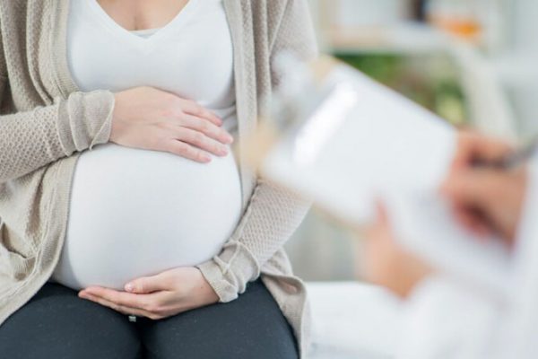 Întârzierea maternării în Europa: Cauze, consecințe și perspective