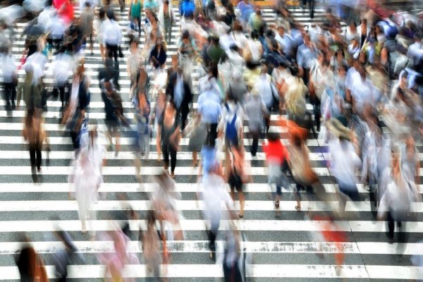 Predicții alarmante: Omenirea ar putea pierde jumătate din populație până în 2064 – perspective și implicații globale