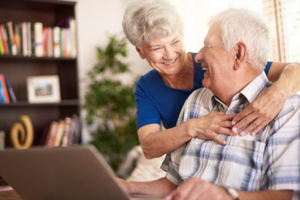 Scutirea de CASS pentru Pensionarii Români din Străinătate: O Analiză Detaliată a Noilor Reguli și Implicații