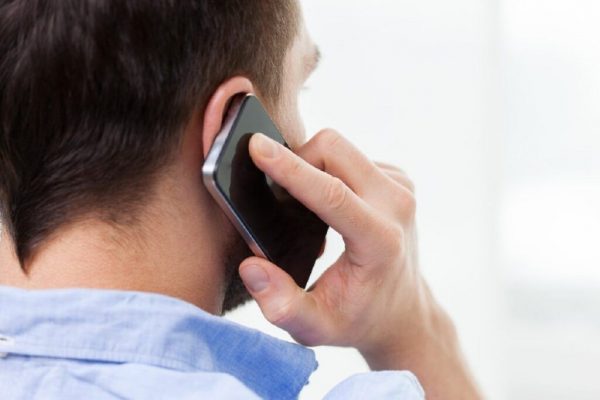 Reglementarea cursului valutar pentru facturile de telefonie: Impactul asupra consumatorilor și sectorului telecom din România