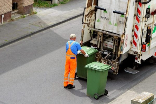 Taxa de gunoi în Sectorul 3: O schimbare necesară pentru un mediu mai curat