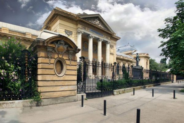 Costurile studiilor de Medicină în România în 2026: O povară financiară pentru familii