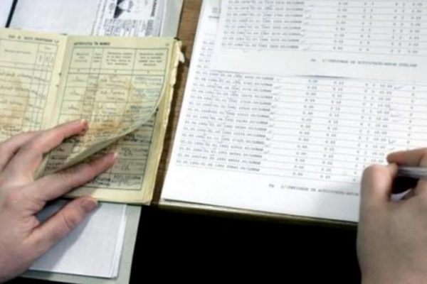 Digitalizarea Vechimii în Muncă: Cum se Transforma Procesul de Verificare în 2026