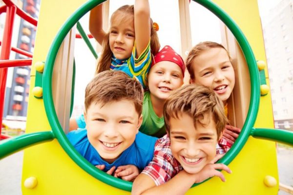 Educația pentru sănătatea orală: O inițiativă esențială pentru viitorul copiilor la 1unifest