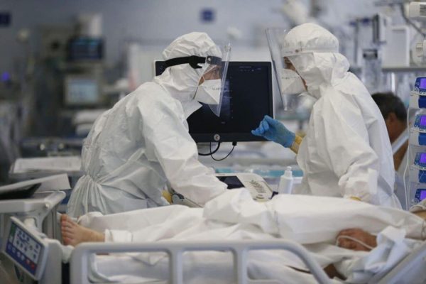 Riscuri alarmante pentru sănătatea lucrătorilor din domeniul medical: Aproape o treime expuși la cancer