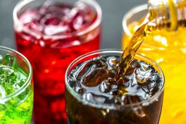 Impactul devastator al băuturilor carbogazoase: Ce ne învață expertul în chirurgie cardiacă Jeremy London