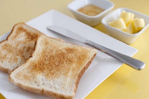 Impactul mic dejunului greșit: Cum alimentele procesate afectează sănătatea metabolică