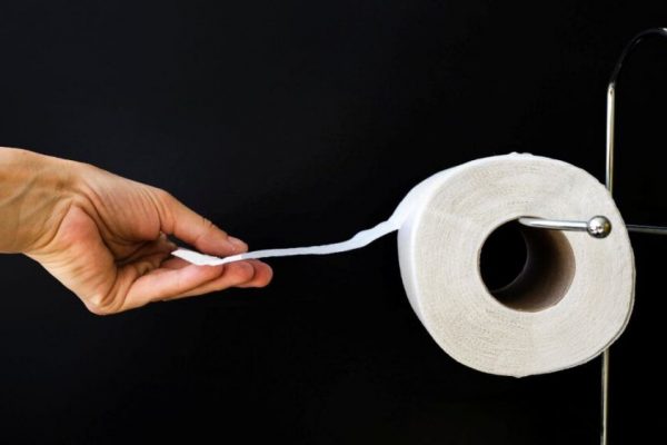 Cauzele surprinzătoare ale mirosului neplăcut al scaunului: 8 factori explicați de specialiști