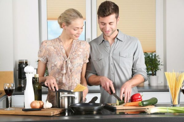 Plasticul din bucătărie: O amenințare silențioasă pentru sănătatea metabolică