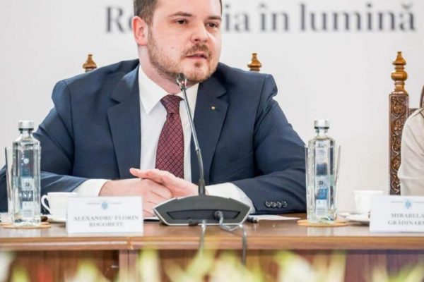 Critica lui Alexandru Rogobete la adresa reformelor din sistemul de sănătate: O analiză a ipocriziei și efectelor tăierilor bugetare