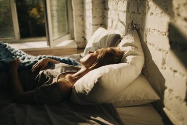 Impactul somnului neregulat asupra sănătății mintale: un apel la conștientizare